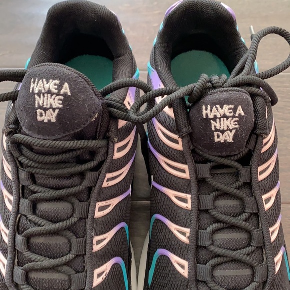 Nike AirMax Plus TN HAVE A NIKE DAY 2019 Sneakers - Picture 9 of 9